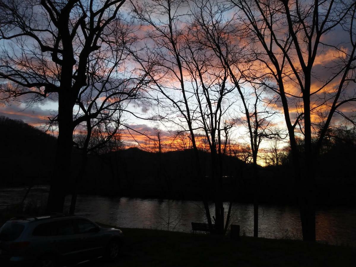 Riverbend Lodging Bryson City Exteriör bild